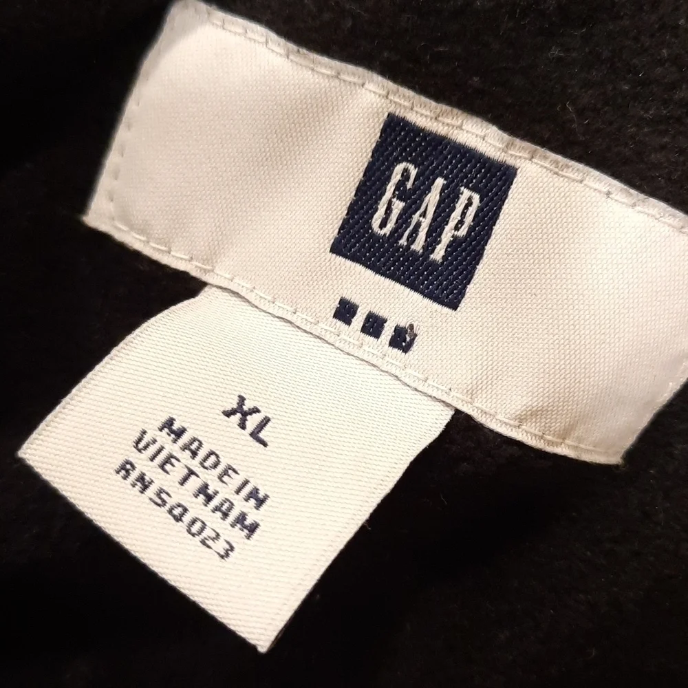 Gap extra large navy blue puffer jacket